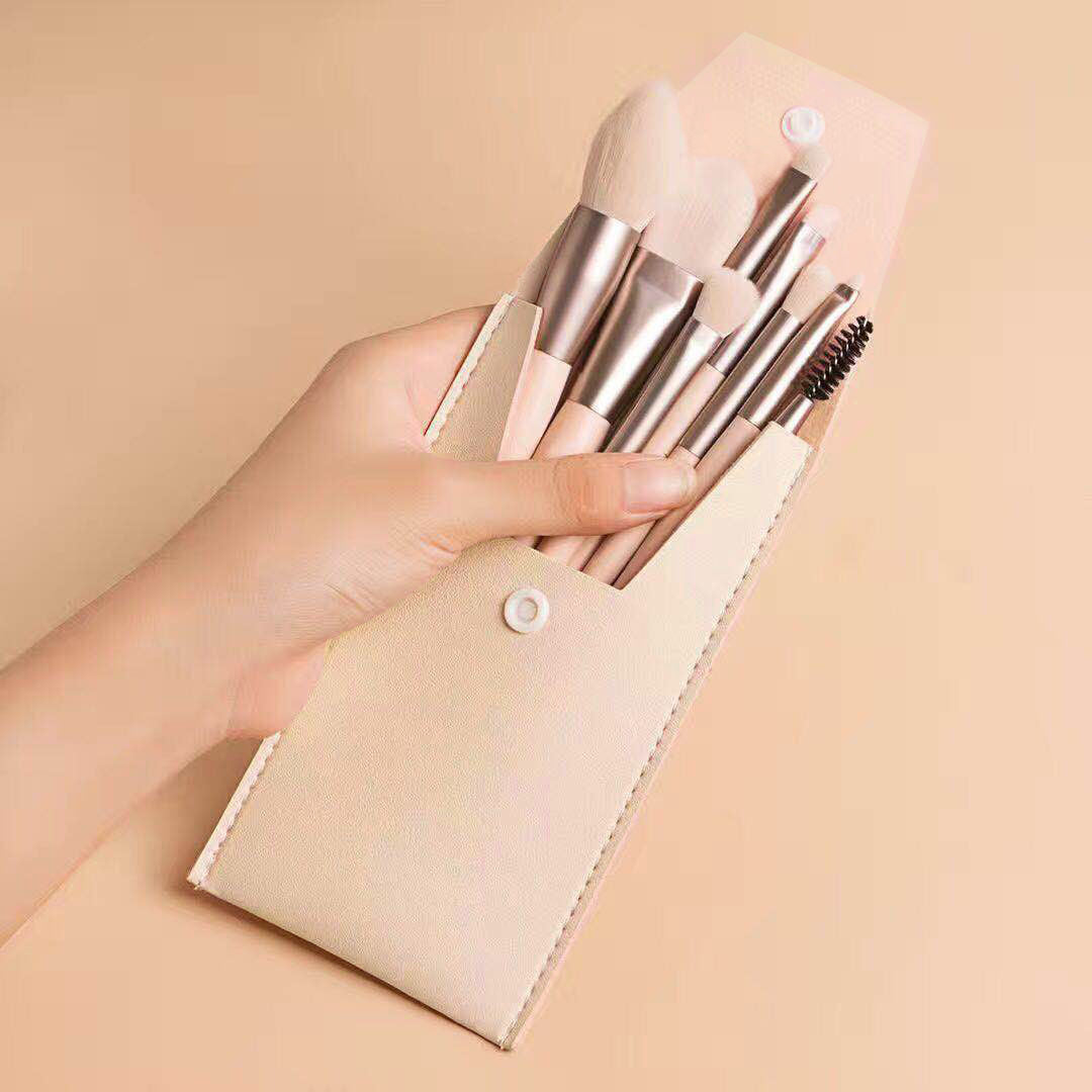 Portable Set Of 8 Mini Beauty Makeup Brushes Portable Set Of 8 Mini Beauty Makeup Brushes